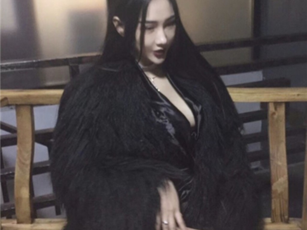 手游传奇都有哪些辅助？(传奇手游直播间有哪些？)