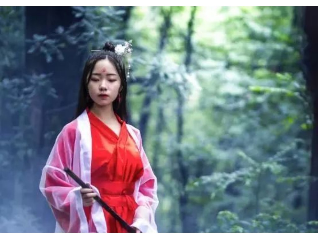 合击传奇手游哪里下载好？(轩辕传奇手游 如何做橙装？)