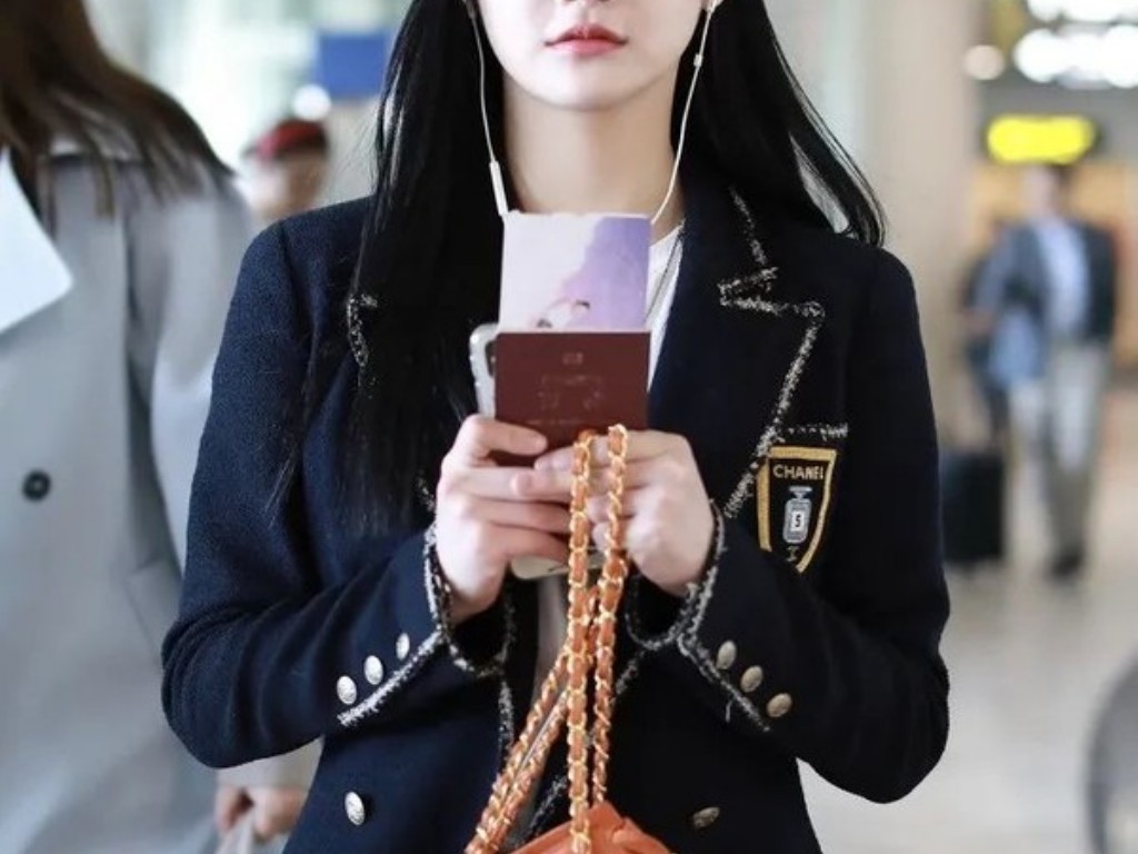 如何升级传奇霸业手游版本？(热血传奇手游复古区在哪里？)