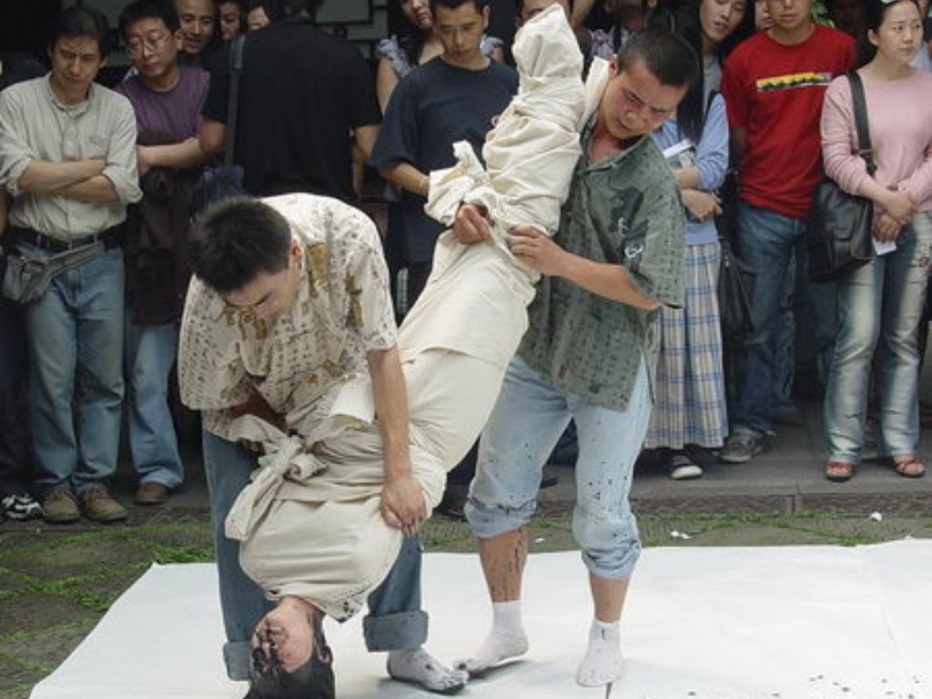 合击传奇手游如何练技能？(问道手游凤凰传奇在哪里？)