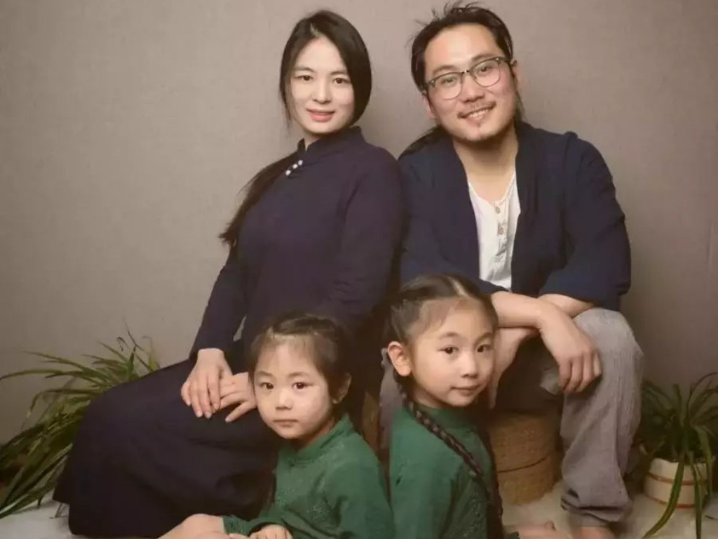 荣耀战士如何玩传奇手游？(传奇手游最高战士装备多少？)