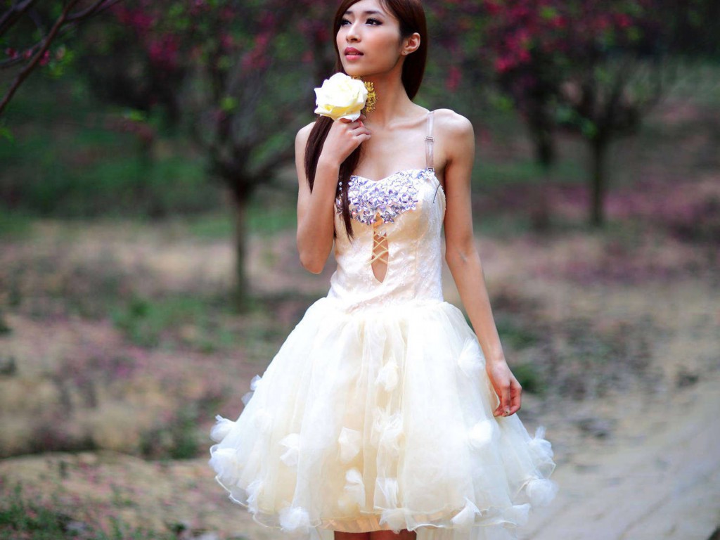 什么模拟器玩传奇手游最好？(手游传奇私服怎么开服务器？)