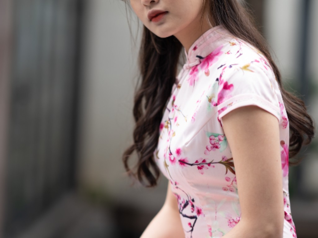 手游传奇无线发广告多少钱？(传奇手游什么酒？)