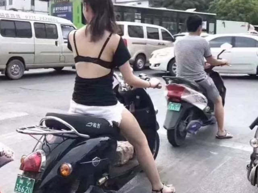 轩辕传奇手游蛋糕在哪里？(制作一个手游传奇需要多少钱？)