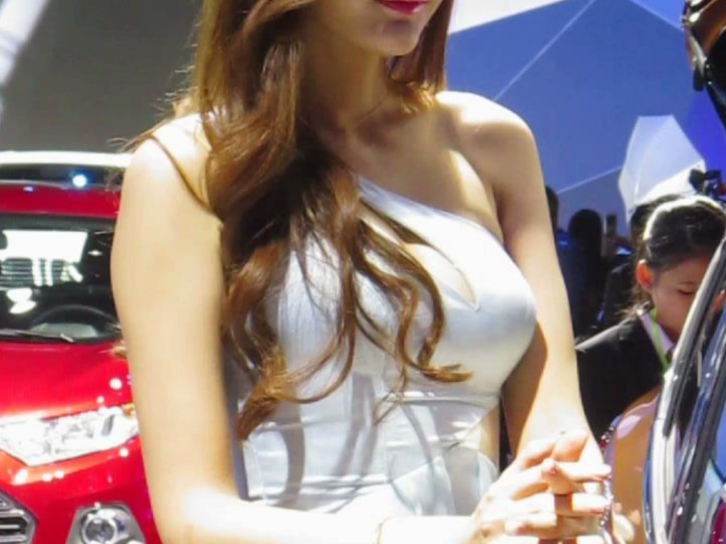 玩传奇手游一般要花多少钱？(什么传奇手游最火赚钱的？)